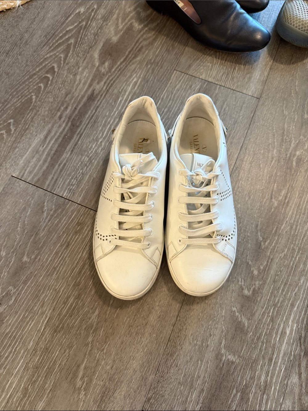 White leather Valentino sneakers lace-up